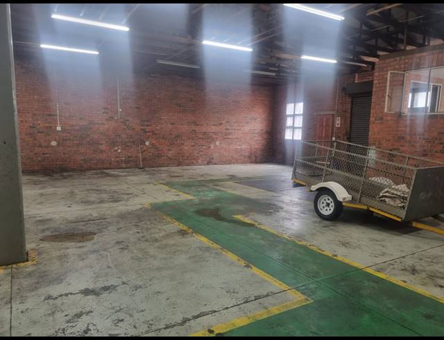 285M² WORKSHOP TO LET IN KULEKA